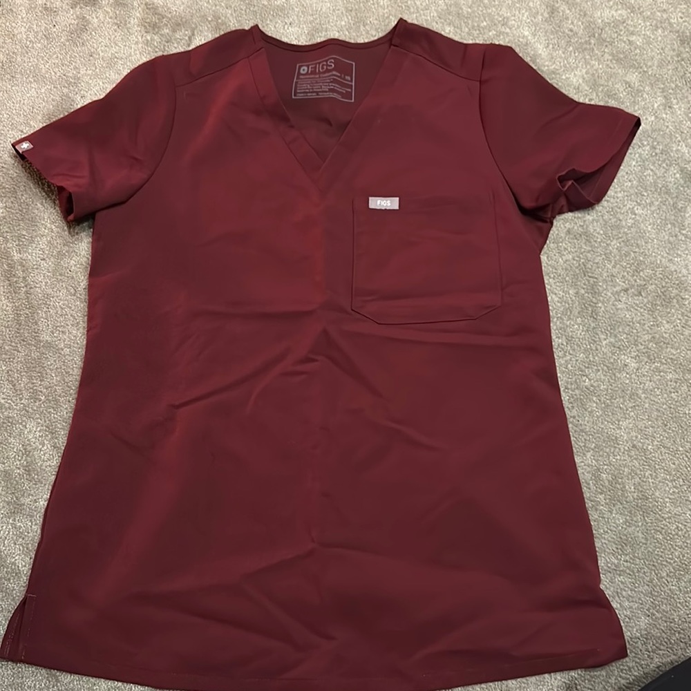 Figs scrub top